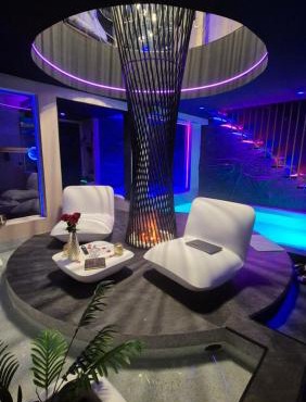 Suite de luxe érotique chic