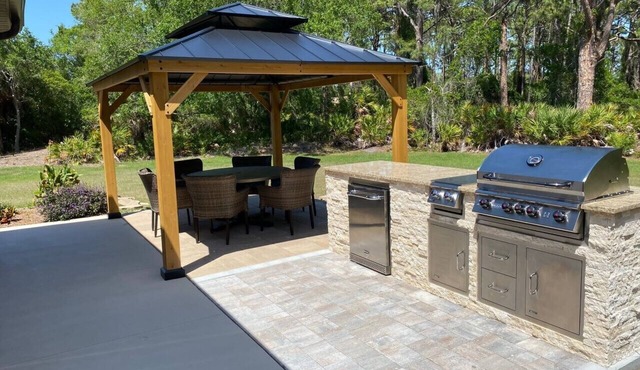 Suite Dreams Guesthouse aka Care Takeover Home