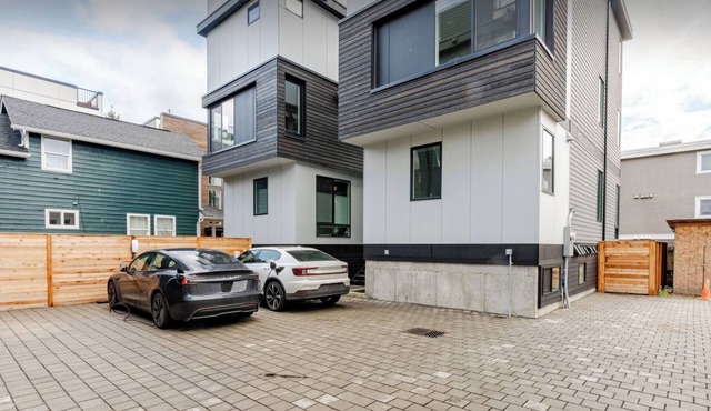 Suite Dreams in Ballard