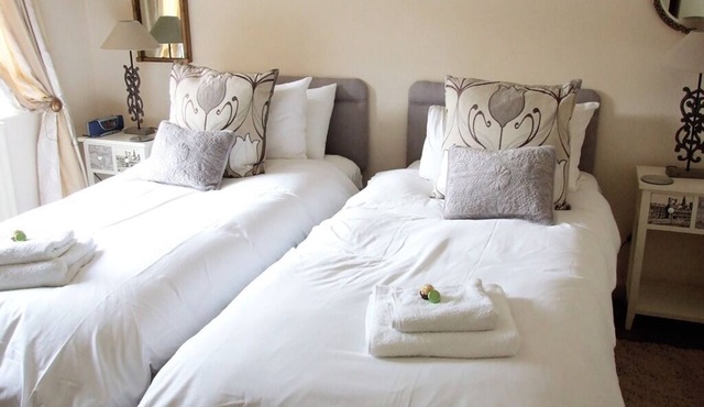 Suite Ensuite with Shower at Mortimer Trail B & B