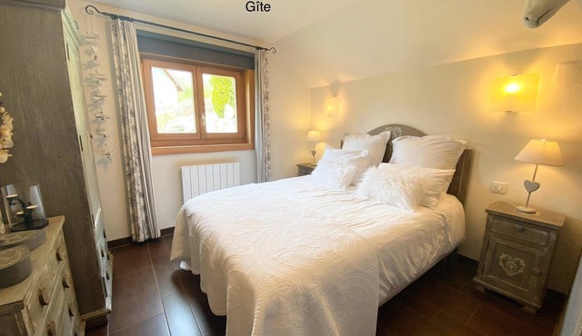 Suite-Family-Ensuite with Shower-Mountain view