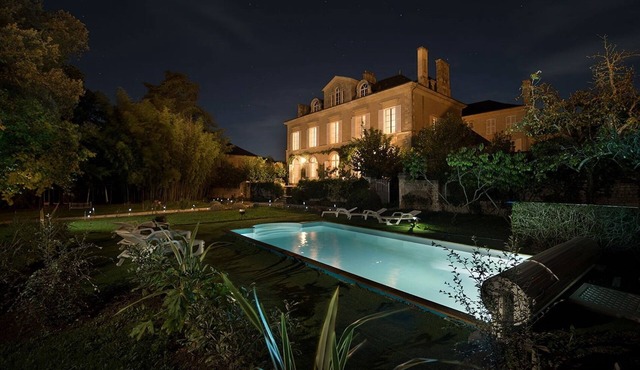 Suite-Family-Private Bathroom-Pool view-suite 4 etoiles