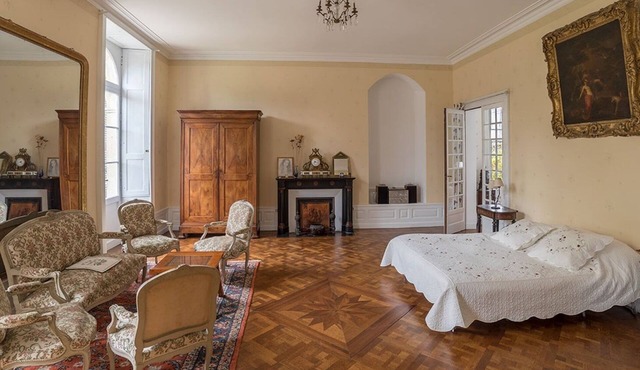 Suite-Family-Private Bathroom-Pool view-suite 4 etoiles