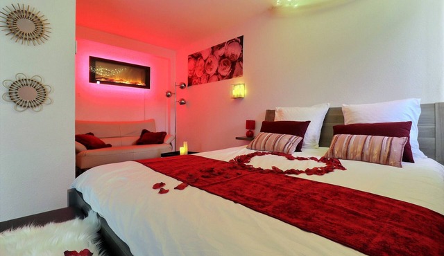 Suite Kessel, Romantic Studio with private Jacuzzi near Toulouse