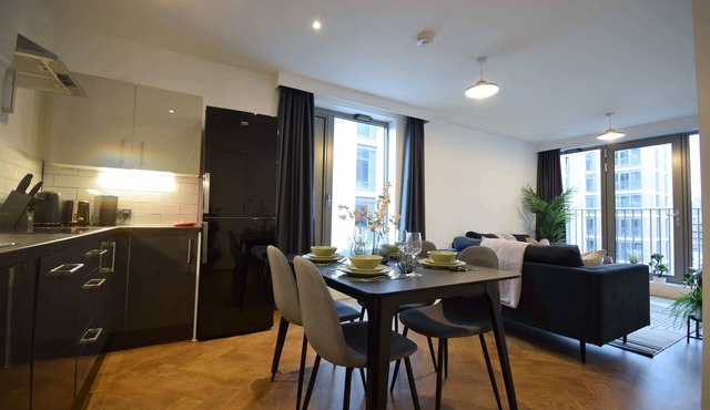 Suite Life: 2-Bed, 1-Bath in New Cross