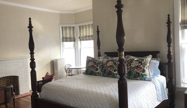 Suite MaryAnne - Second Floor Guest Suite