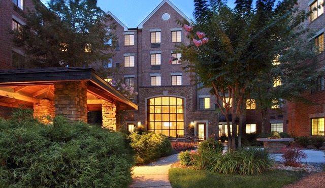 Suite Near DC | Free Breakfast + On-Site Fitness Center | Great for Business Travelers!