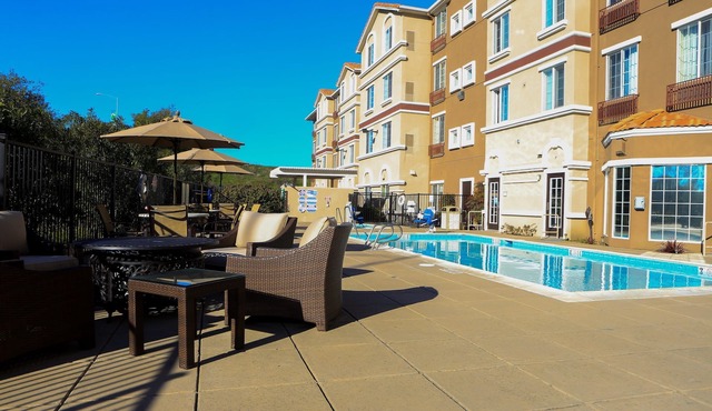Suite near Downtown San Jose | Outdoor Pool + FREE Shuttle