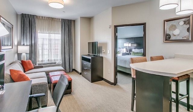 Suite Near Texas Tech. Free Breakfast Buffet Every Morning.