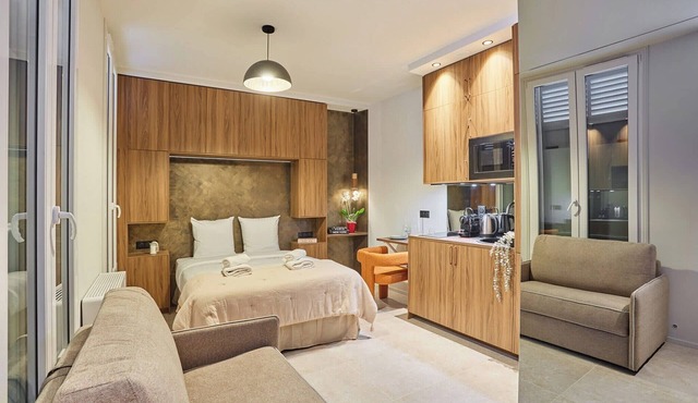 Suite Premium facing the Chateau de Vincennes