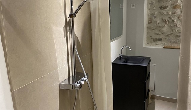 Suite Provencale DE 50m² Entièrement Refait à Neuf