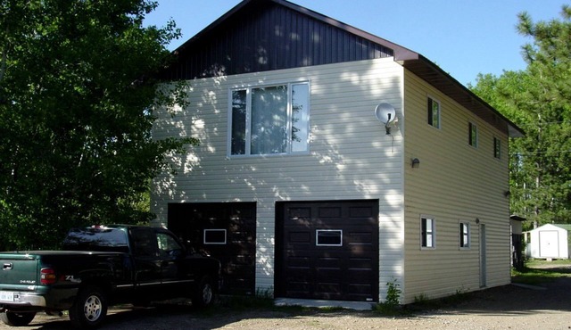 Suite Rental with Hot Tub near Algonquin Park, Ontario