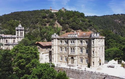Suite romantique d'Isoarde des Baux - Château de Rochetaillée