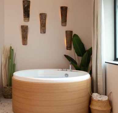 Suite romantique Ibiza, Jacuzzi, Spa