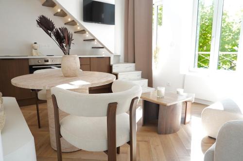 Suite Soho avec baignoire balnéothérapie 2p - Hypercentre Charleville-Mézières