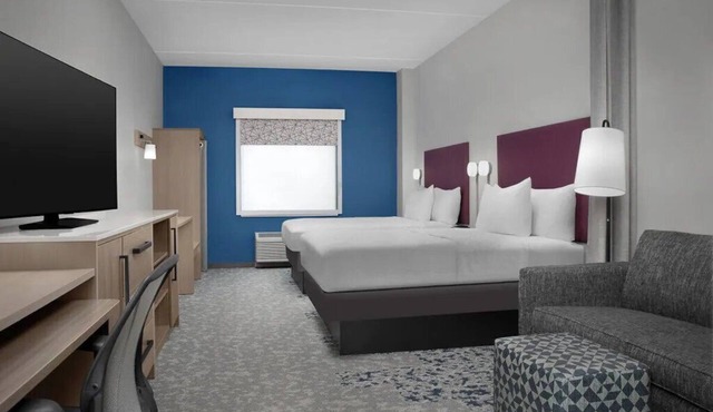 Suite Stay | 4.3 mi to Sawgrass Mills & Everglades Park