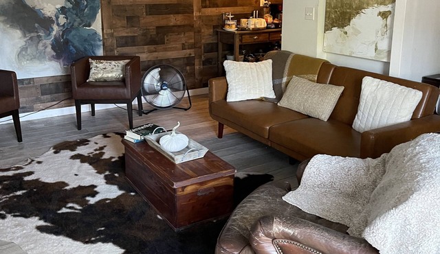 Suite that sleeps 4 to 5 in Park Hill, Yonkers- LONG TERM AVAILABLE INQUIRE