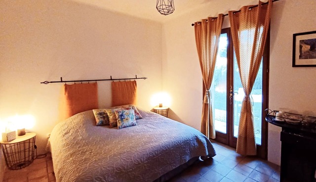 Suite with private garden Aix-Luberon-Verdon * Dinner and Jacuzzi extra