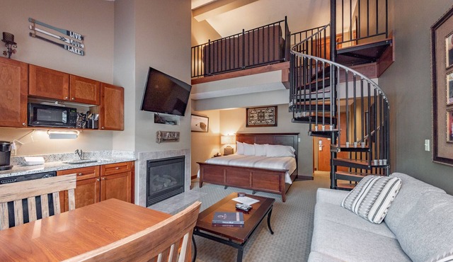 Suites at Silver Tree: A314 Studio & Loft Standard View