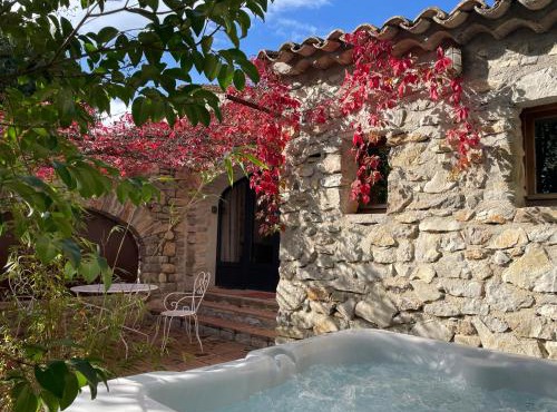 Suites romantiques avec Jacuzzi privatif ou baignoire ronde Terrazzo