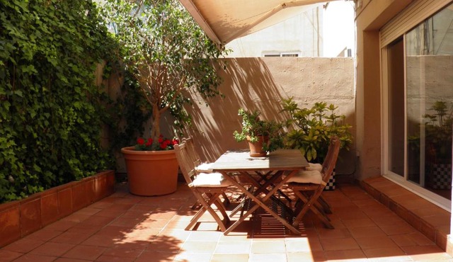Suitur Courtyard Apartment