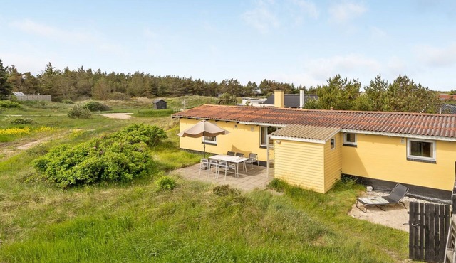 "Suki" - 650m from the sea by Interhome