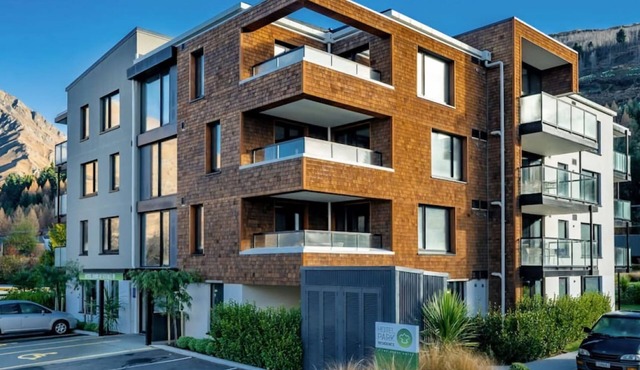 Suki Apartment at the base of Coronet Peak