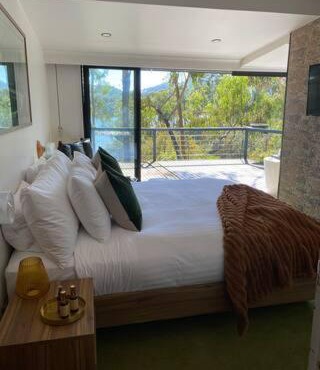 Sul Lago - Lakefront Family Friendly home