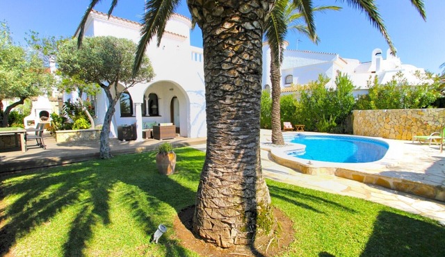 SULA villa con piscina privada cerca del mar