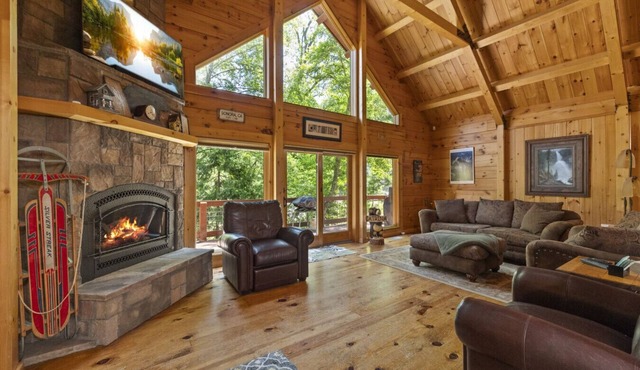 Sullivan Creek Chalet-10min Twain Harte-Log Cabin