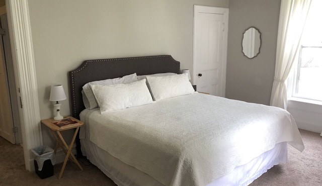 Sullivan Room with EnSuite Bath