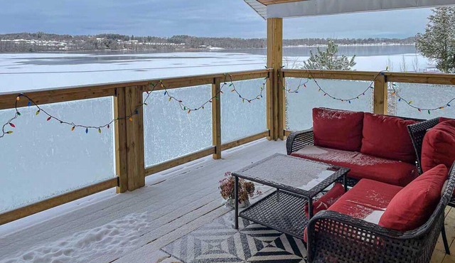Sumac Trail - Three Bedroom Cottage, Sleeps 8