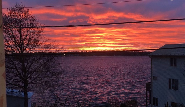 Summer 2025 Opens Jan 6 - Lake George Home Sleeps 10