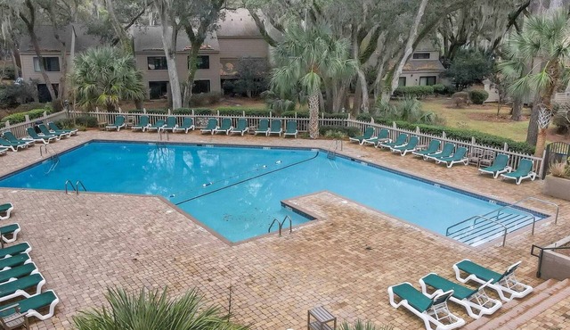 SUMMER 2026-POOL-#1 HARBOUR TOWN GOLF LINX-SEA PINES RESORT-2 King 1Q 1XLT-GRILL