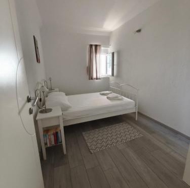 Summer Apartments Bol Island