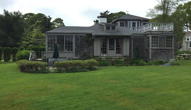 Summer Beach Cottage in Nonquitt. Steps to beach, golf, tennis.