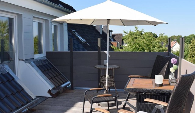 Summer berth - vacation apartment, roof terrace, shower, WC in Eutin