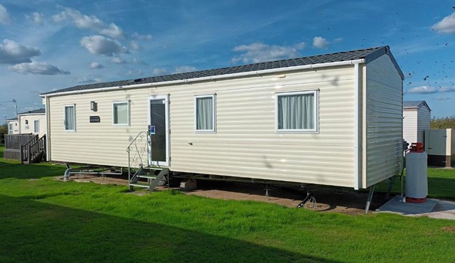 Summer Breeze Getaway, West Sands