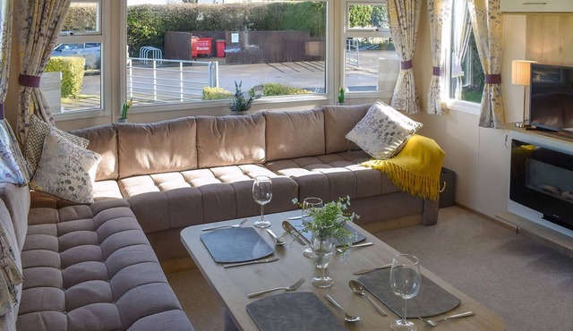 Summer Breeze - UK37642