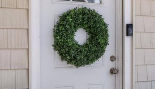 Summer bungalow for all seasons. Located in Highlands a ferry ride to NYC.