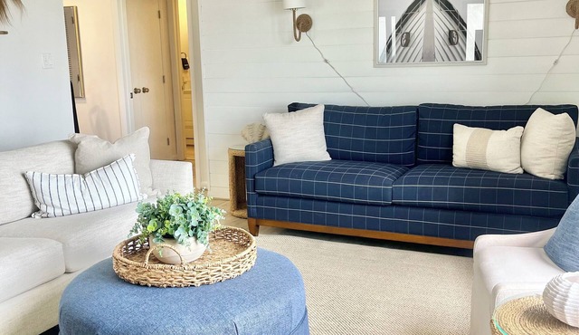 Summer By the Sea- Oceanfront/ground floor/pool & hot tub/Summer Winds/sleeps 10