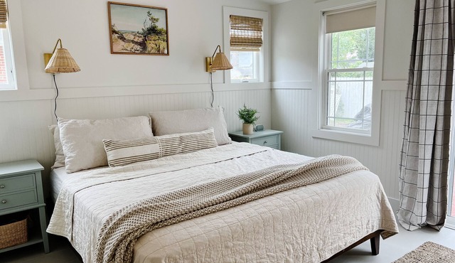 Summer Camp Tiny Cottage - Perfect for a couples/friends retreat & small fams!