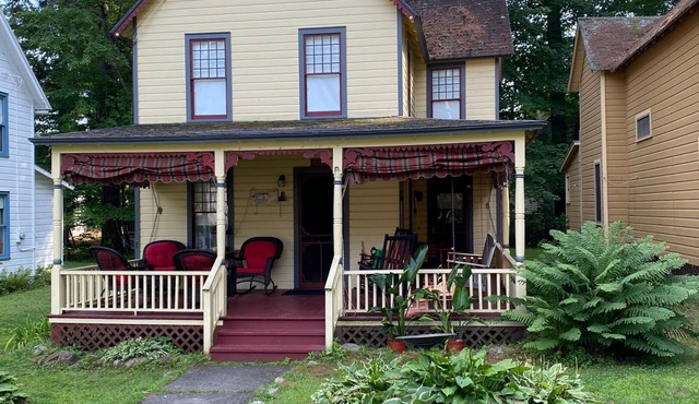 Summer Cottage in Historic Sacandaga Park.