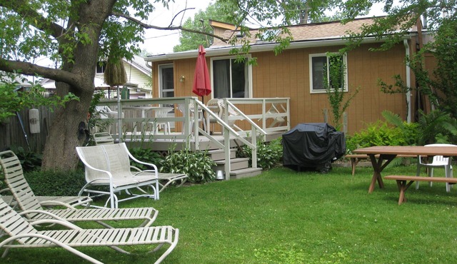 Summer Cottage in Sunset Bay, Buffalo N.Y.