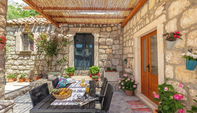Summer Cottage - Two Bedroom House, Sleeps 4