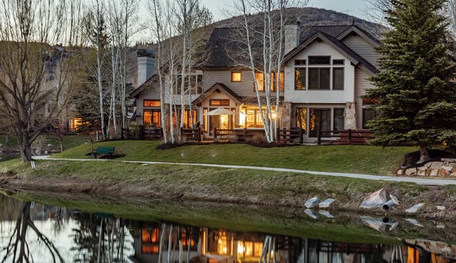 Summer Deer Valley Retreat Private Hot Tub Lake Views Patio w/BBQ & Seating