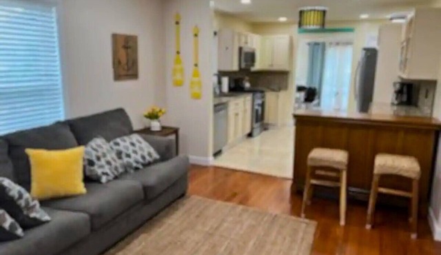 SUMMER FUN IN A 3BED/2BATH SINGLE FAMILY HOME!