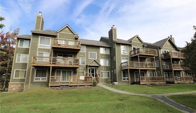 Summer Getaway: Hiking, Swimming, Fishing, Biking, Golfing, Ski In/Out + more