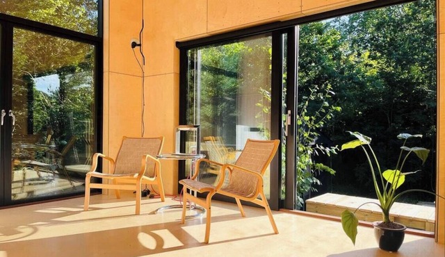 Summer house by Sejerø Bay with panoramic windows