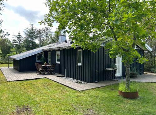 Summer House By The Beach In Ålbæk